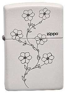 Зажигалка Zippo Mini Daisy's 214 (без бензина) Зажигалка Zippo Mini Daisy's 214 (без бензина)