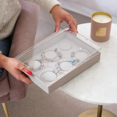 Лоток LC Designs для хранения браслетов и шармов с крышкой арт.74407, светлый тауп Лоток LC Designs для хранения браслетов и шармов с крышкой арт.74407, светлый тауп