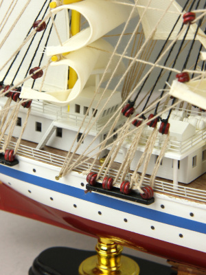 Модель парусника Мир, 52 см