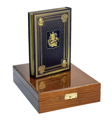 Книга Кодекс чести русского офицера с иконой. Подарочный набор в лакированной шкатулке.