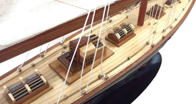 Яхта Endeavour, Y-01 Яхта Endeavour, Y-01