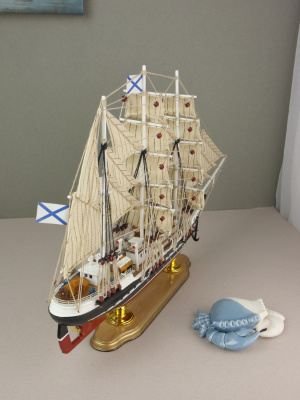 Модель парусника Восток,  52 см