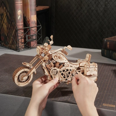 Механический деревянный конструктор Robotime - Круизный мотоцикл (Cruiser Motorcycle)