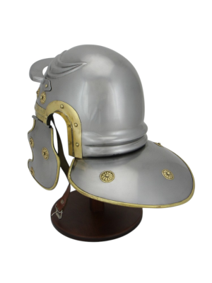 Шлем римского легионера Шлем римского легионера