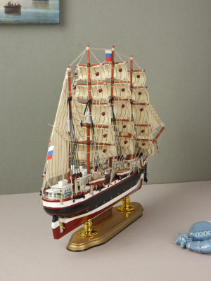 Модель парусника Седов 52 см