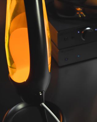 Лава-лампа Mathmos Neo Оранжевая/Желтая Black Лава-лампа Mathmos Neo Оранжевая/Желтая Black