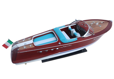 Модель катера "Riva Aquarama" 50*14*14 Модель катера "Riva Aquarama" 50*14*14