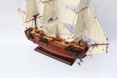 Модель парусника "HM Bark Endeavour", Англия
