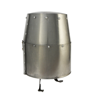 Шлем крестоносца ''Ведро'' с медной отделкой Шлем крестоносца ''Ведро'' с медной отделкой