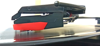 Виниловый проигрыватель патефон Suprem с USB, Bluetooth, бежевый, M-25LB