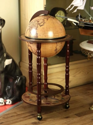 Глобус-бар напольный "New World", d=33 см (современная карта мира на английском языке) Глобус-бар напольный "New World", d=33 см (современная карта мира на английском языке)