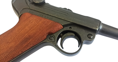 Макет. Пистолет Luger Parabellum P08 ("Люгер P08 Парабеллум") (Германия, 1898 г.), накладки на рукояти из дерева, арт.1143-M