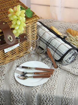 Набор для пикника с термосумкой и пледом на 4 персоны Набор для пикника с термосумкой и пледом на 4 персоны