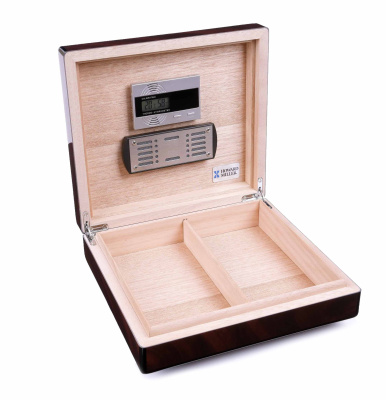 Хьюмидор Howard Miller на 30 сигар, Красное дерево