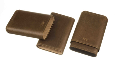 Чехол P&A на 4 сигары Робусто, натуральная кожа и кедр Чехол P&A на 4 сигары Робусто, натуральная кожа и кедр