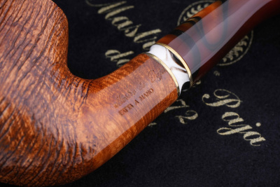 Трубка Mastro de Paja Pettinata Classica с цветным кольцом Трубка Mastro de Paja Pettinata Classica с цветным кольцом