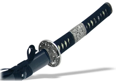 Катана, длинный японский меч, темно-синие ножны