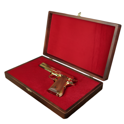 Пистолет авт. "Кольт-45" наградной, в подарочном футляре Пистолет авт. "Кольт-45" наградной, в подарочном футляре