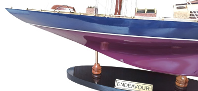 Яхта Endeavour, Y-01 Яхта Endeavour, Y-01