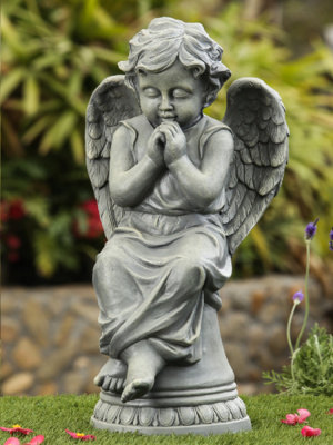 Фигура садовая Херувим молящийся