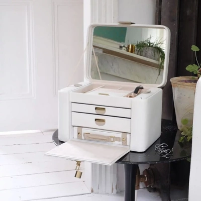 Шкатулка LC Designs для хранения украшений арт.71021, белая Шкатулка LC Designs для хранения украшений арт.71021, белая