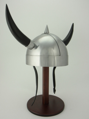 Шлем викинга с рогами