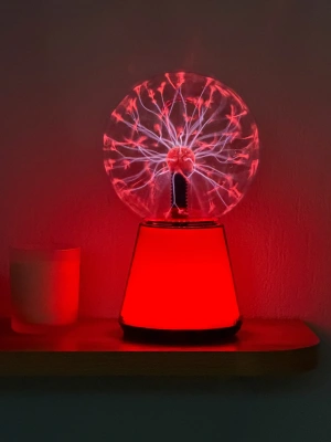 Плазменный шар Тесла Amperia Glow 15 см RGB / Audio