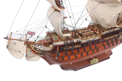 Сувенирная модель корабля "Victory" (T-03) Сувенирная модель корабля "Victory" (T-03)