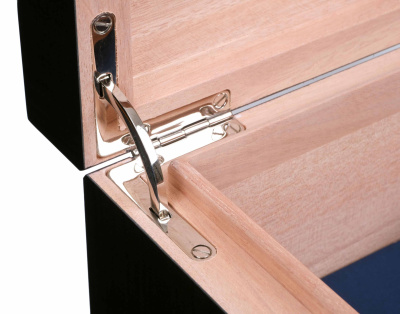 Хьюмидор Gentili Fumatore Argento на 50 сигар, Клен Хьюмидор Gentili Fumatore Argento на 50 сигар, Клен