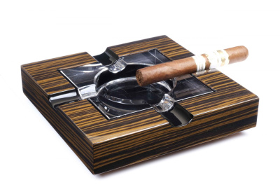 Пепельница Howard Miller на 4 сигары, эбеновое дерево, 810-087