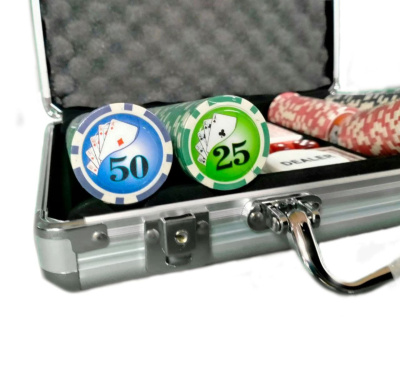 Покерный набор ROYAL FLUSH матовый на 200 фишек,11,5г с номиналом в алюминиевом кейсе, pkrjm200