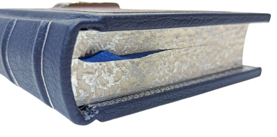 Книга Владимир Путин. Цитаты и афоризмы (на подставке с серебряным ликом)