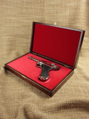 Пистолет Люгер "Парабеллум" P08, Германия, 1898г. хромированный в подарочном футляре