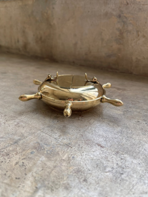 Пепельница "Штурвал" из латуни Пепельница "Штурвал" из латуни