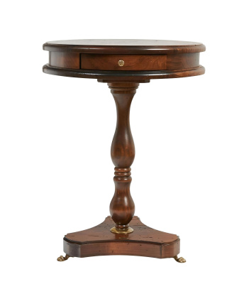 Круглый столик