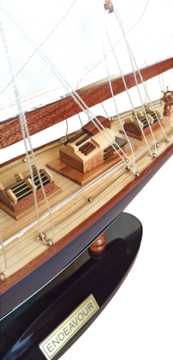 Яхта Endeavour, Y-01 Яхта Endeavour, Y-01