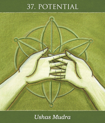 Карты Таро: "Mudras for Awakening the Five Elements"