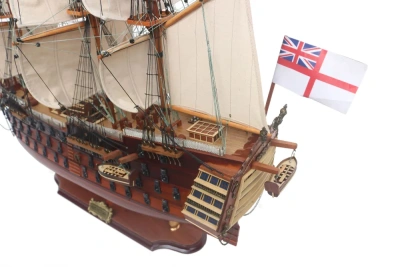 Сувенирная модель корабля "Victory" (T-03) Сувенирная модель корабля "Victory" (T-03)