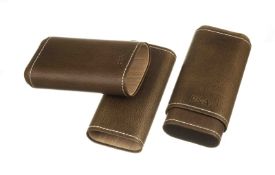 Чехол P&A на 3 сигары Черчилль, натуральная кожа и кедр