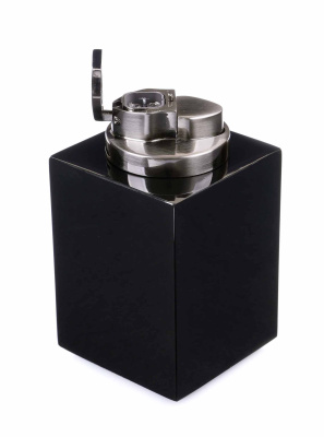 Зажигалка настольная Howard Miller, Черный лак Зажигалка настольная Howard Miller, Черный лак