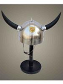 Шлем викинга с рогами