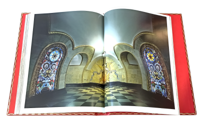 Книга Москва на китайском языке. Подарочный набор с плакеткой