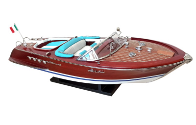 Модель катера "Riva Aquarama" 50*14*14 Модель катера "Riva Aquarama" 50*14*14