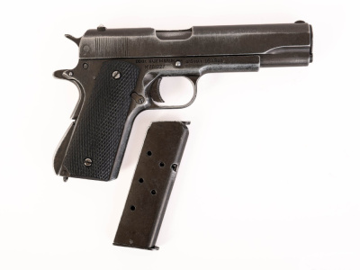 Пистолет автоматический Кольт 45 калибра 1911 года состаренный