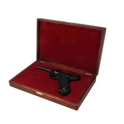 Макет. Пистолет Luger Parabellum P08 ("Люгер P08 Парабеллум") в подарочном футляре (Германия, 1898 г.)