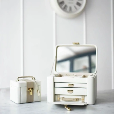 Шкатулка LC Designs для хранения украшений арт.71021, белая Шкатулка LC Designs для хранения украшений арт.71021, белая