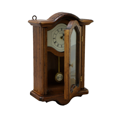 Часы настенные с маятником