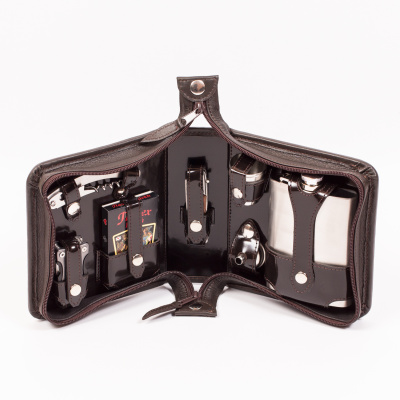 Набор дорожный в сумке малой из натуральной кожи (2 персоны), арт.202КК2