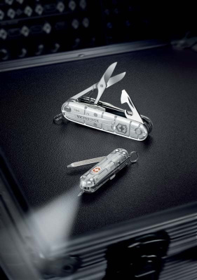 Нож перочинный VICTORINOX Huntsman, 91 мм, 15 функций, полупрозрачный серебристый