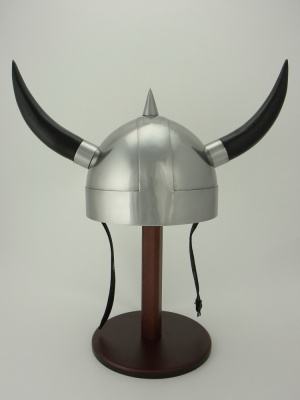 Шлем викинга с рогами